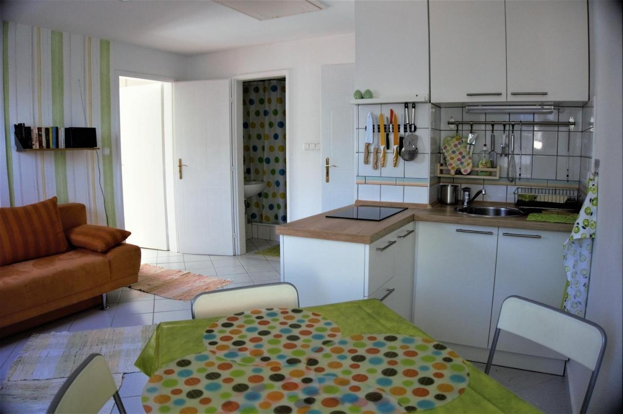 Nefelejcs Apartmanhaz Gyenesdias Exterior photo